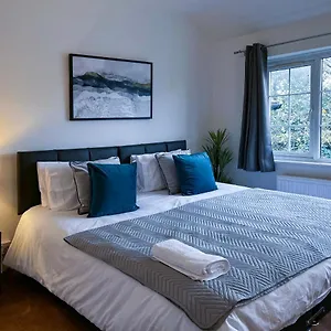  ホームステイ Maberic Housing イギリス